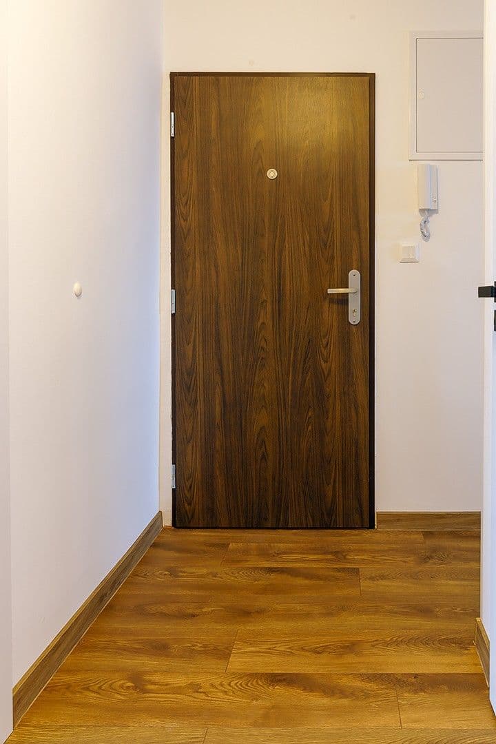 Pronájem bytu 2+1 63 m², Jilemnického, Stupava, Bratislavský kraj Pronájem bytu 2+1 63 m², Jilemnického, Stupava, Bratislavský kraj