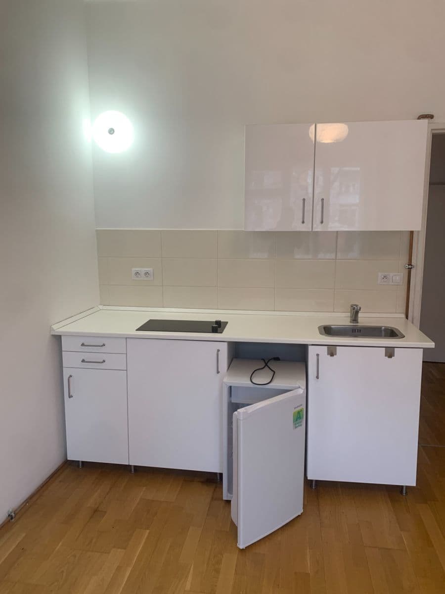 Pronájem bytu 1+kk 23 m², Vršovická, Praha, Praha Pronájem bytu 1+kk 23 m², Vršovická, Praha, Praha