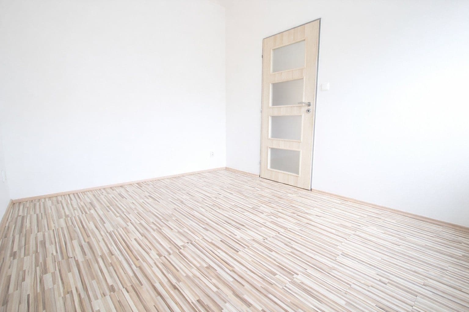 Pronájem bytu 2+kk 36 m², Českobrodská, Praha, Praha Pronájem bytu 2+kk 36 m², Českobrodská, Praha, Praha