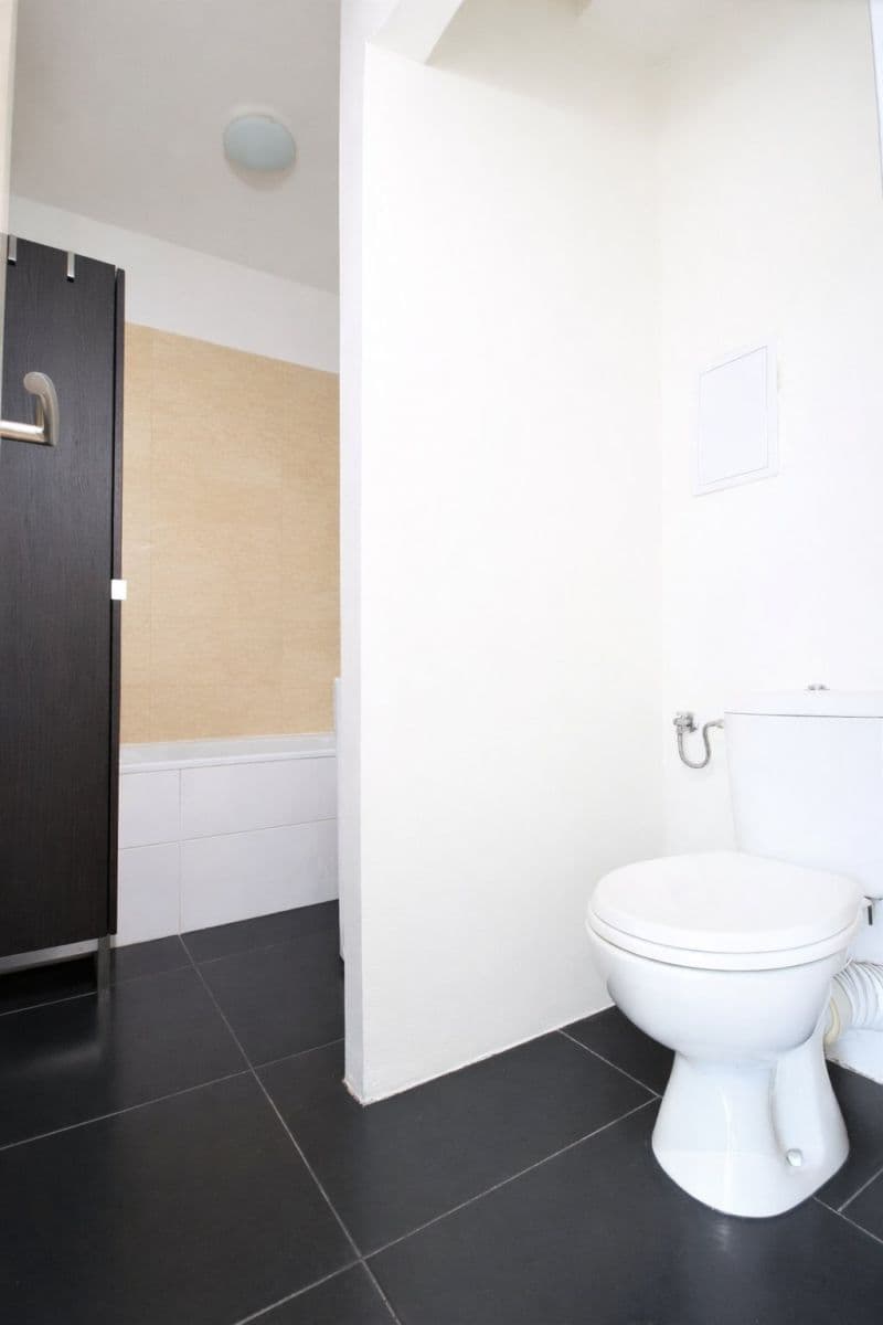 Pronájem bytu 2+kk 36 m², Českobrodská, Praha, Praha Pronájem bytu 2+kk 36 m², Českobrodská, Praha, Praha