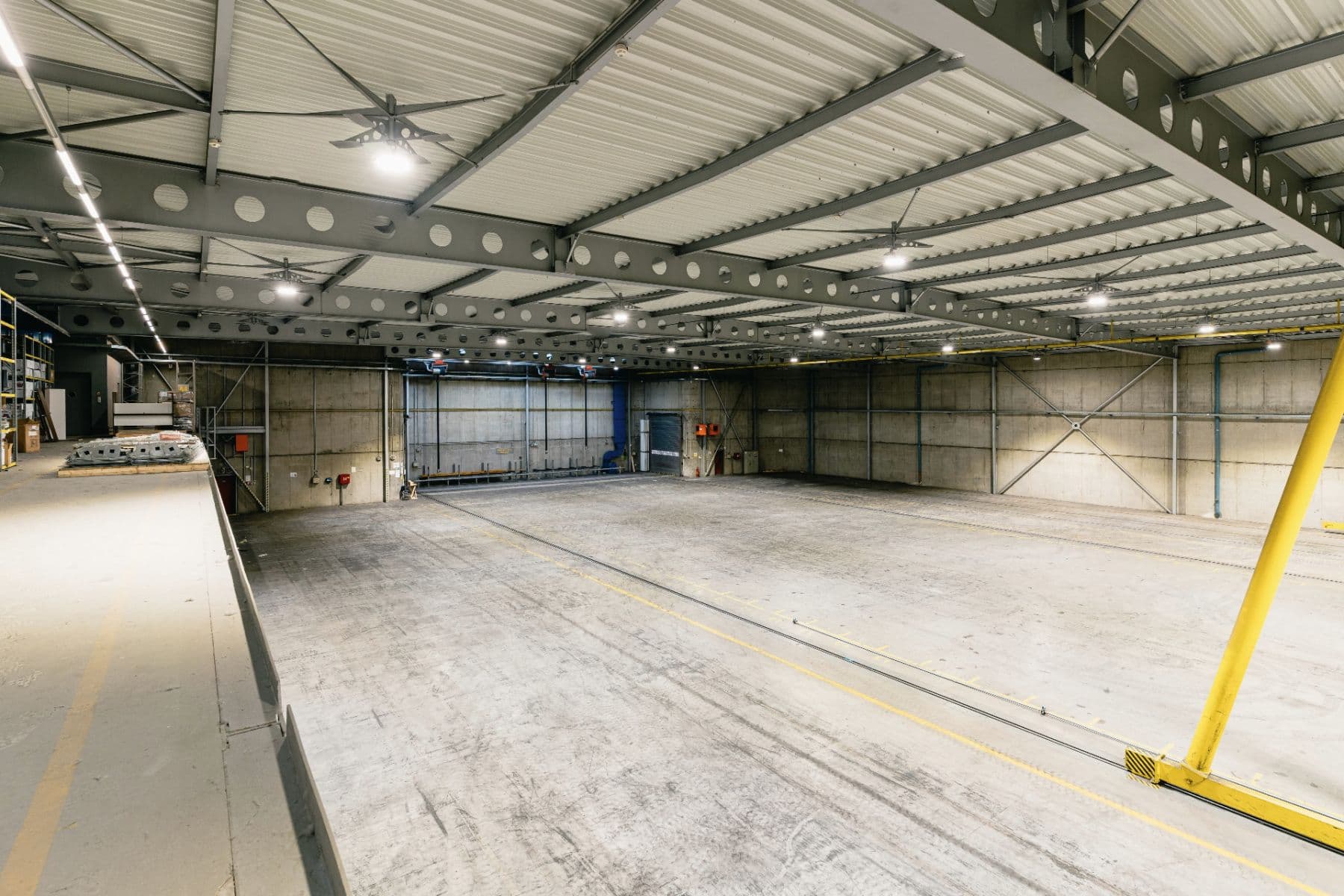 Pronájem nebytového prostoru 3.370 m², Plynárenská, Brno, Jihomoravský kraj Pronájem nebytového prostoru 3.370 m², Plynárenská, Brno, Jihomoravský kraj