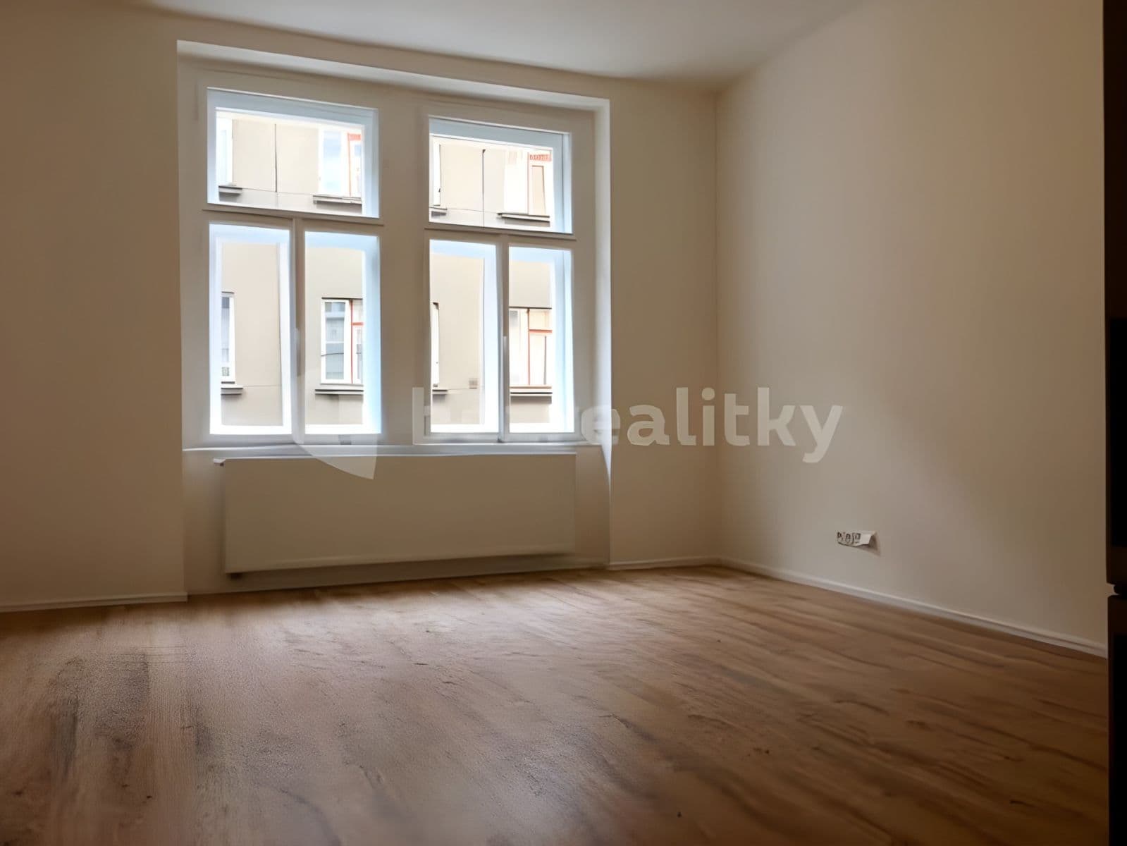 Pronájem bytu 1+kk 34 m², Haškova, Praha, Praha Pronájem bytu 1+kk 34 m², Haškova, Praha, Praha