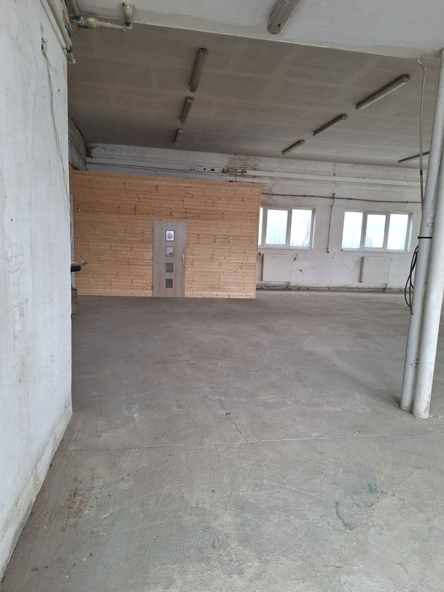 Pronájem nebytového prostoru 800 m², Potoční, Hroznětín, Karlovarský kraj Pronájem nebytového prostoru 800 m², Potoční, Hroznětín, Karlovarský kraj