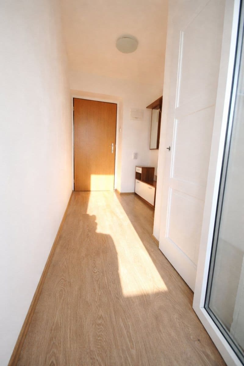 Pronájem bytu 1+1 42 m², Zenklova, Praha, Praha Pronájem bytu 1+1 42 m², Zenklova, Praha, Praha