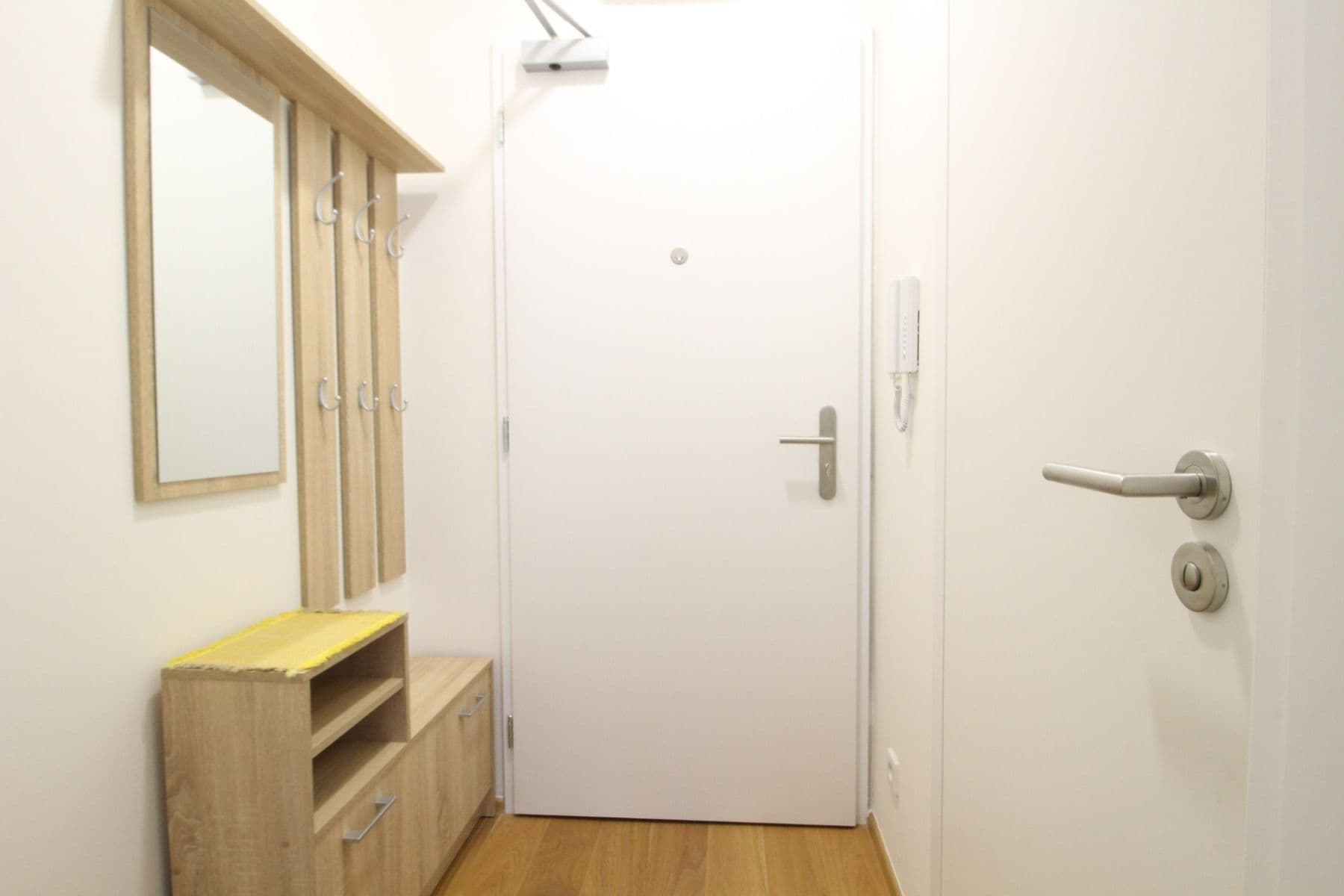 Pronájem bytu 1+kk 20 m², Perucká, Praha, Praha Pronájem bytu 1+kk 20 m², Perucká, Praha, Praha