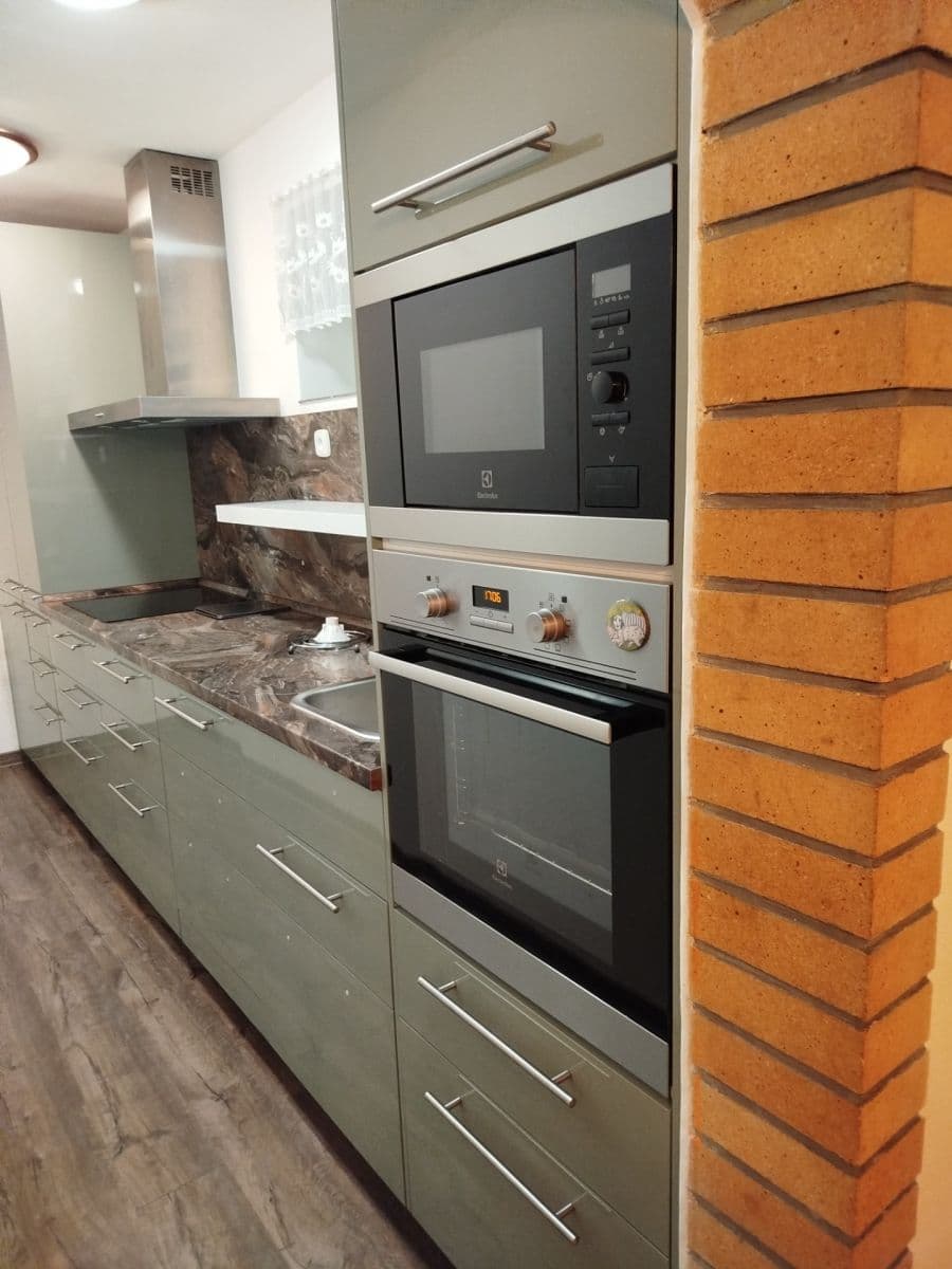 Pronájem bytu 3+kk 85 m², Dlážděná, Dřísy, Středočeský kraj Pronájem bytu 3+kk 85 m², Dlážděná, Dřísy, Středočeský kraj