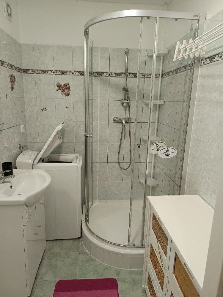 Pronájem bytu 2+kk 42 m², Ciolkovského, Praha, Praha Pronájem bytu 2+kk 42 m², Ciolkovského, Praha, Praha