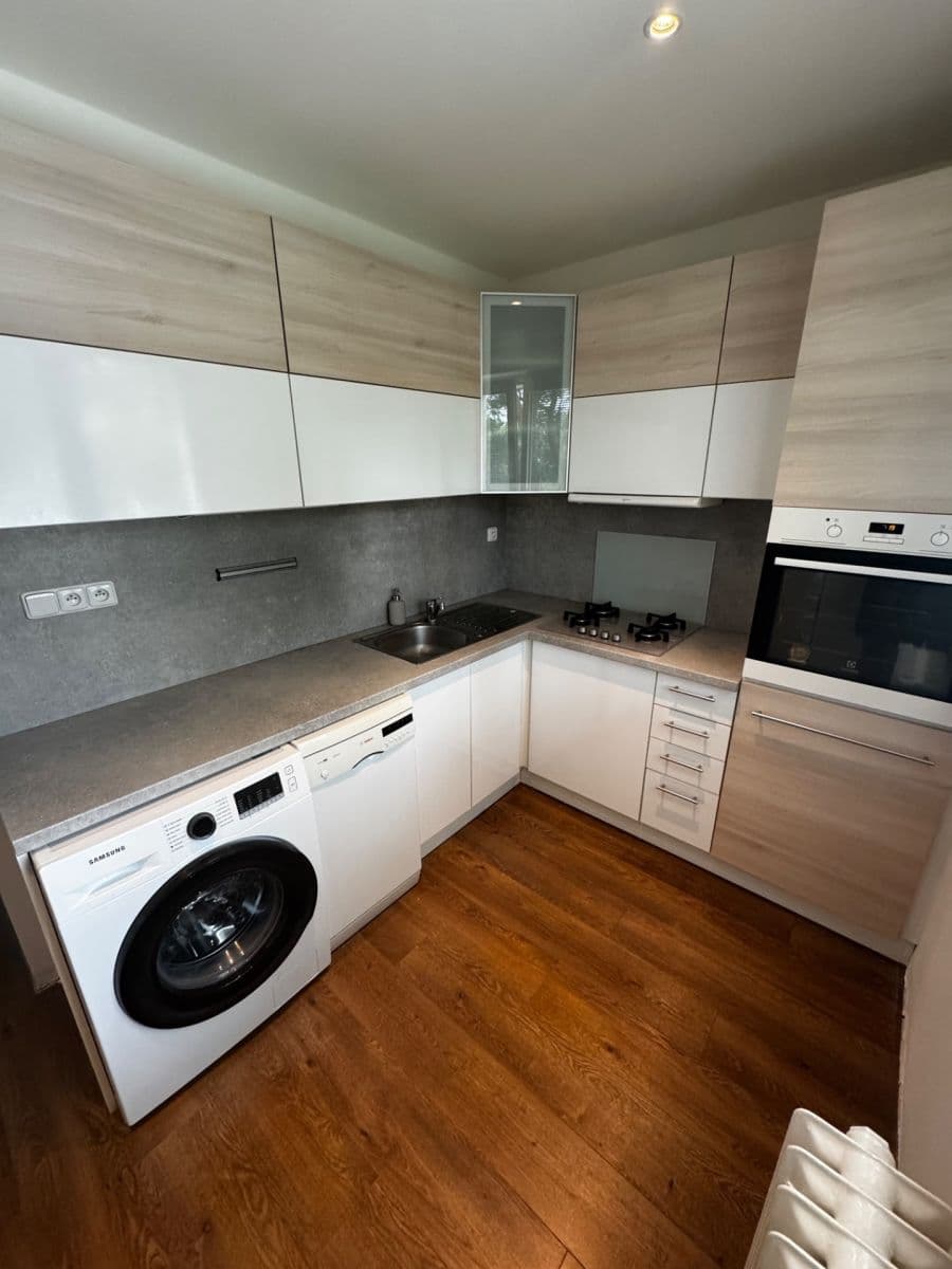 Pronájem bytu 2+1 53 m², Hřibská, Praha, Praha Pronájem bytu 2+1 53 m², Hřibská, Praha, Praha