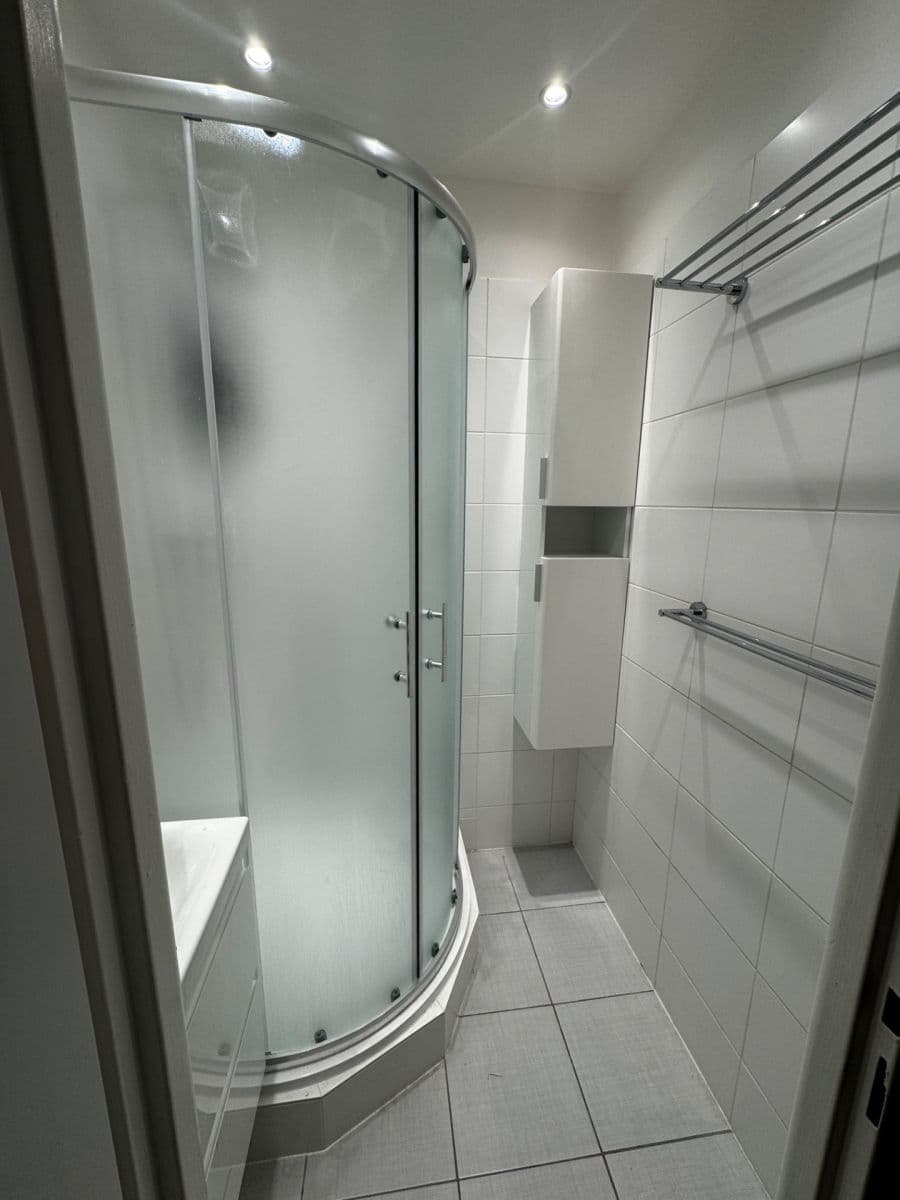 Pronájem bytu 2+1 53 m², Hřibská, Praha, Praha Pronájem bytu 2+1 53 m², Hřibská, Praha, Praha