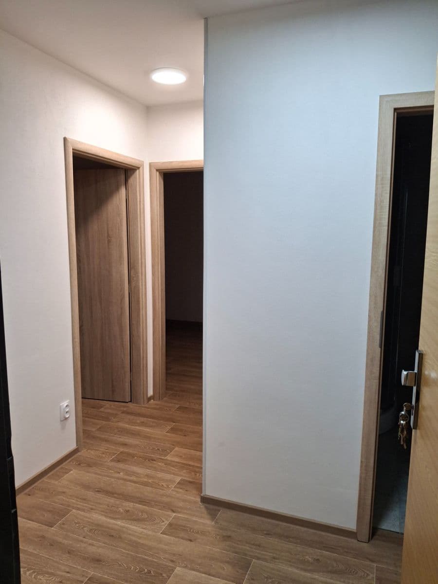 Pronájem bytu 2+kk 41 m², V Zápolí, Praha, Praha Pronájem bytu 2+kk 41 m², V Zápolí, Praha, Praha