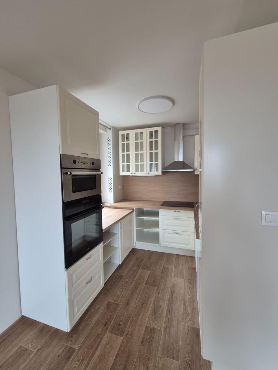 Pronájem bytu 2+kk 41 m², V Zápolí, Praha, Praha Pronájem bytu 2+kk 41 m², V Zápolí, Praha, Praha