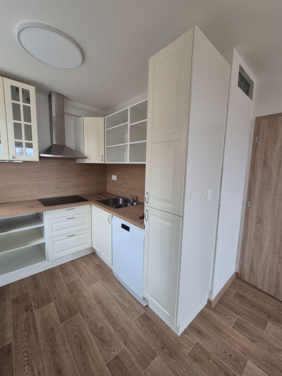 Pronájem bytu 2+kk 41 m², V Zápolí, Praha, Praha Pronájem bytu 2+kk 41 m², V Zápolí, Praha, Praha