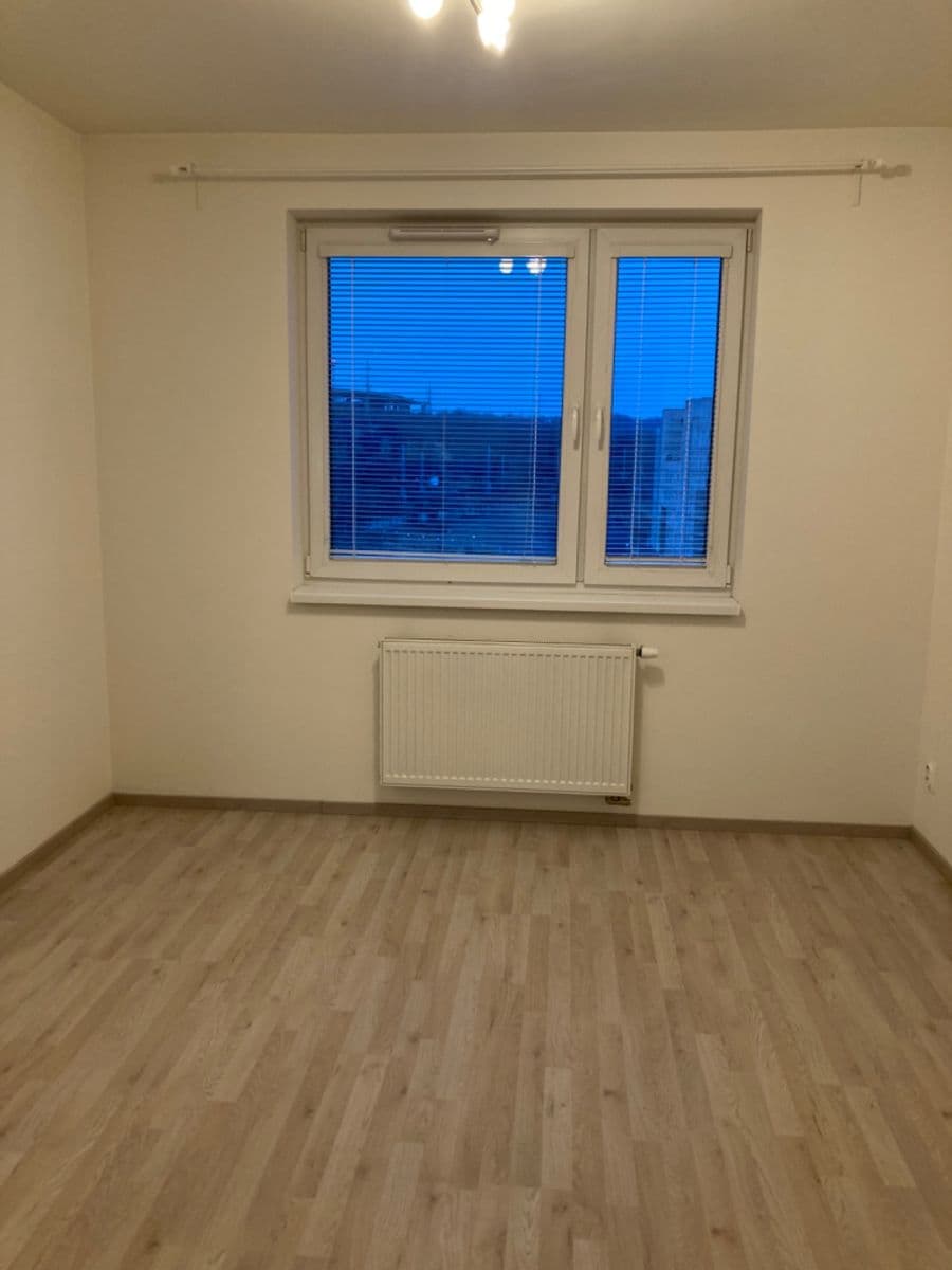 Pronájem bytu 1+kk 33 m², Strnadových, Praha, Praha Pronájem bytu 1+kk 33 m², Strnadových, Praha, Praha