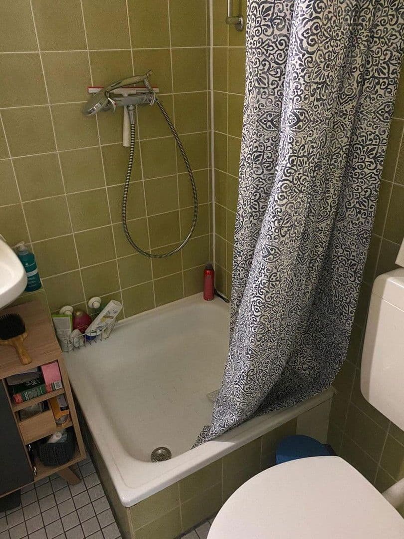 Pronájem bytu 1+1 37 m², Namibiastraße 26, Köln, Severní Porýní-Vestfálsko Pronájem bytu 1+1 37 m², Namibiastraße 26, Köln, Severní Porýní-Vestfálsko