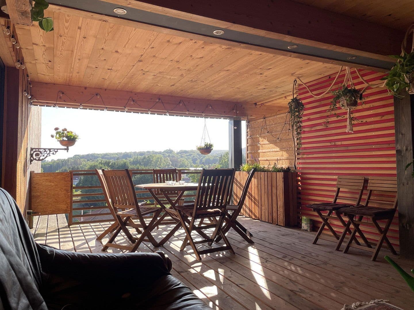 Prodej domu 244 m², pozemek 970 m², Zum Steinbruch 13, Namborn, Země Sársko Prodej domu 244 m², pozemek 970 m², Zum Steinbruch 13, Namborn, Země Sársko