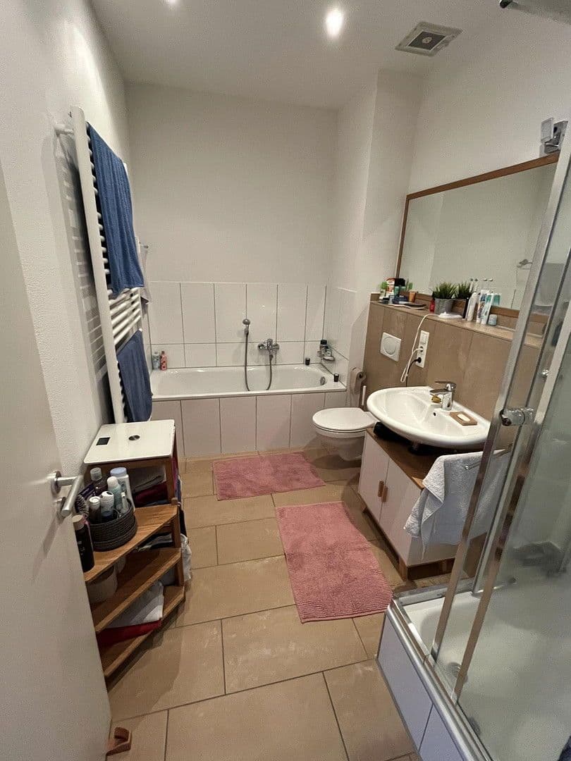 Pronájem bytu 2+1 60 m², Else-Lang-Str. 10, Köln, Severní Porýní-Vestfálsko Pronájem bytu 2+1 60 m², Else-Lang-Str. 10, Köln, Severní Porýní-Vestfálsko