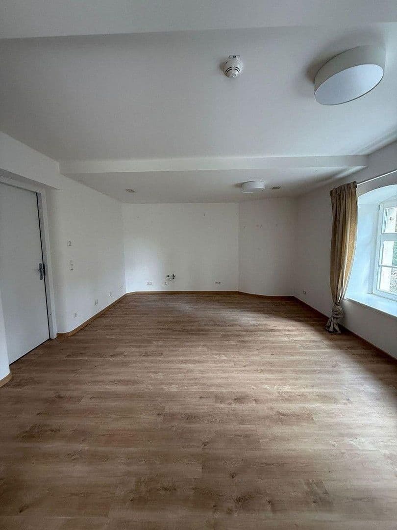 Pronájem domu 140 m², pozemek 3.000 m², Eibenberger Str 25A, Burkhardtsdorf, Sasko Pronájem domu 140 m², pozemek 3.000 m², Eibenberger Str 25A, Burkhardtsdorf, Sasko