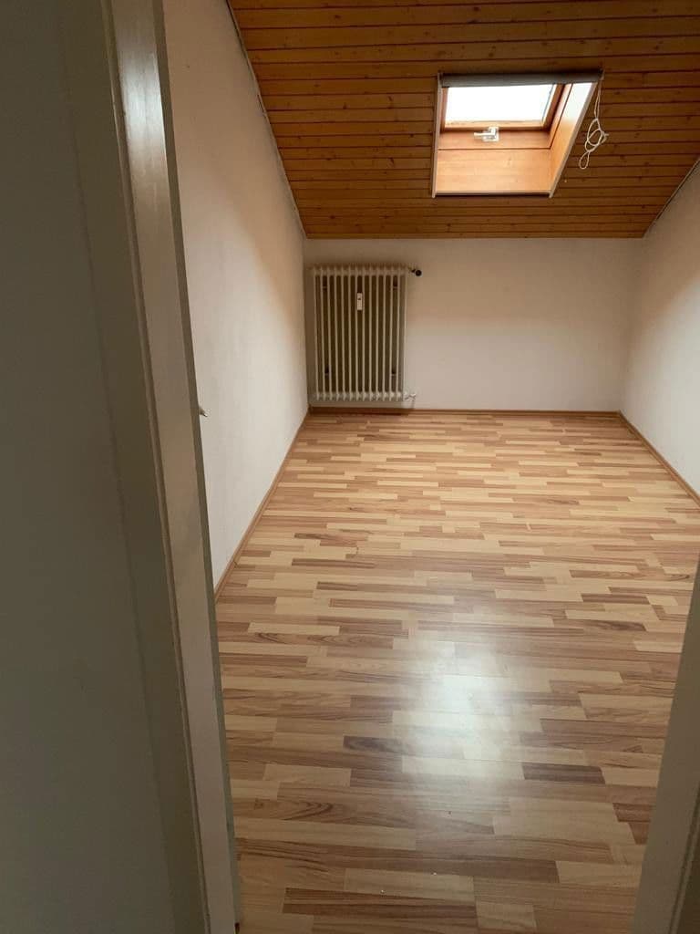 Pronájem bytu 4+1 110 m², Zimmern ob Rottweil, Bádensko-Württembersko Pronájem bytu 4+1 110 m², Zimmern ob Rottweil, Bádensko-Württembersko