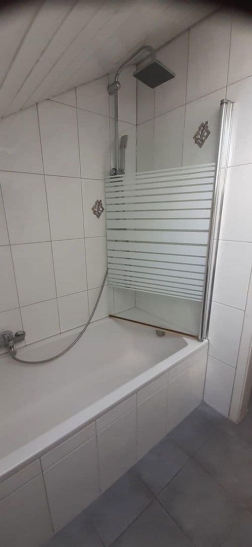 Pronájem bytu 4+1 110 m², Zimmern ob Rottweil, Bádensko-Württembersko Pronájem bytu 4+1 110 m², Zimmern ob Rottweil, Bádensko-Württembersko