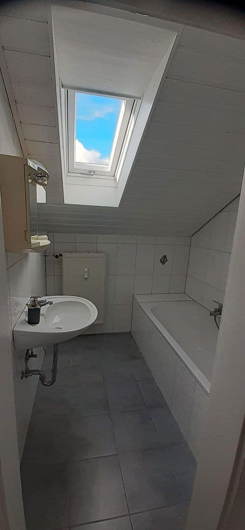 Pronájem bytu 4+1 110 m², Zimmern ob Rottweil, Bádensko-Württembersko Pronájem bytu 4+1 110 m², Zimmern ob Rottweil, Bádensko-Württembersko