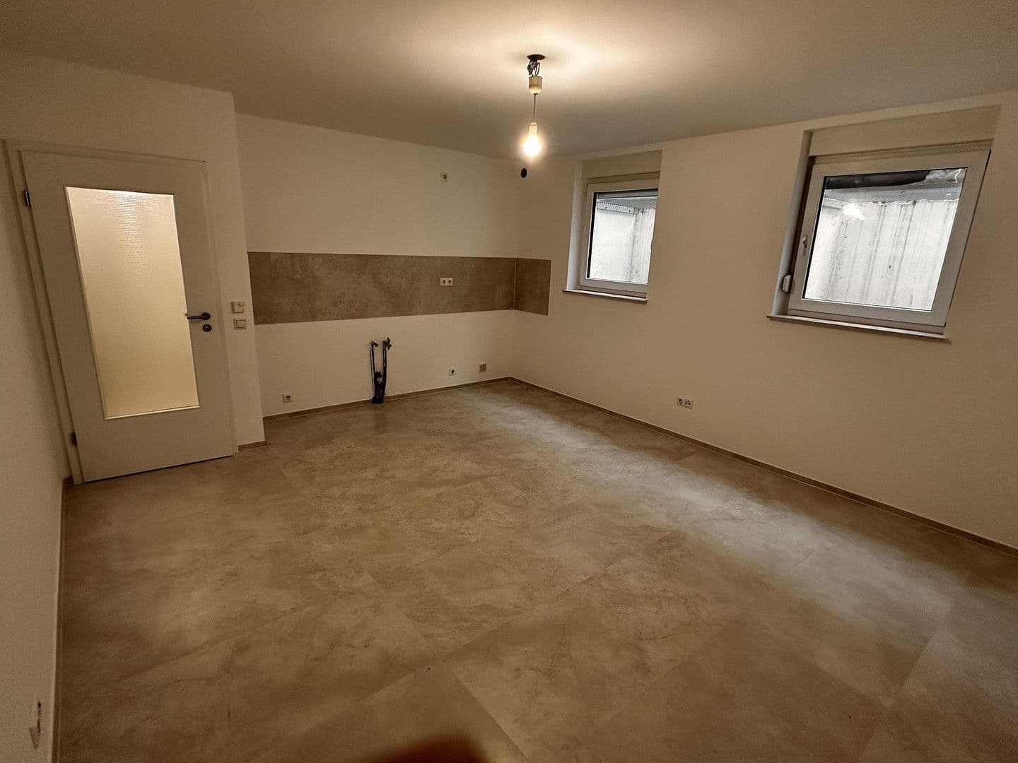 Pronájem bytu 2+1 44 m², Rüsselsheim am Main, Hessen Pronájem bytu 2+1 44 m², Rüsselsheim am Main, Hessen