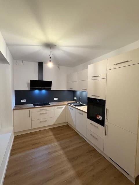 Pronájem bytu 3+1 119 m², Ringstraße 115, Hamburg, Hamburg Pronájem bytu 3+1 119 m², Ringstraße 115, Hamburg, Hamburg