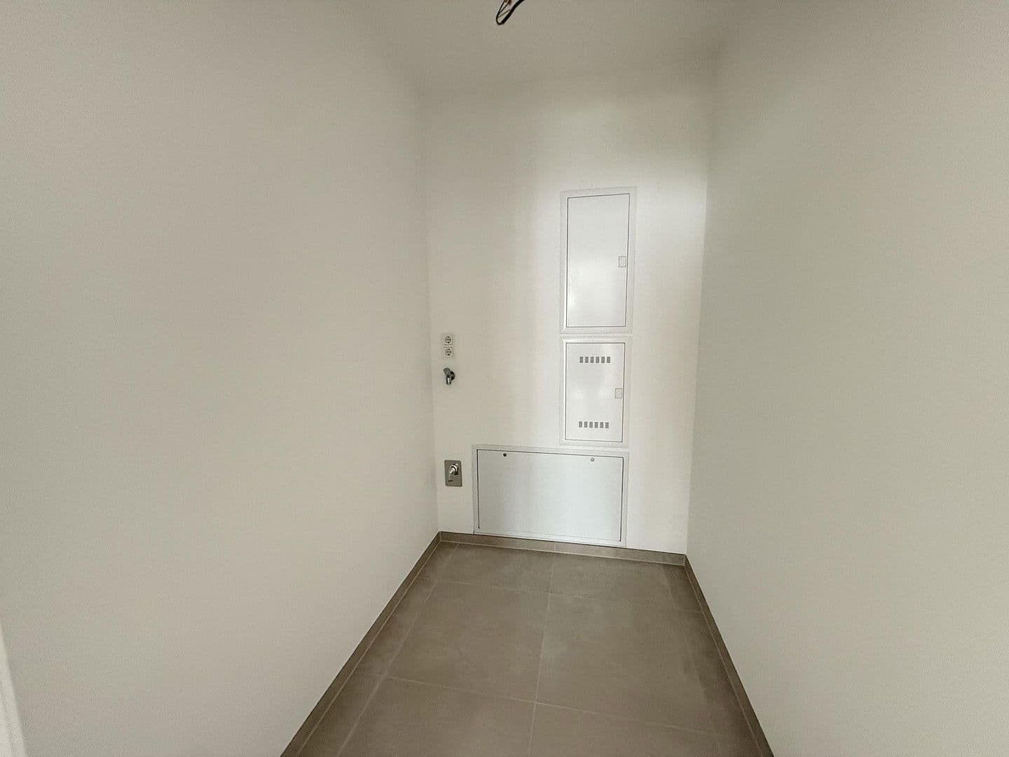 Pronájem bytu 3+1 80 m², Diez, Porýní-Falc Pronájem bytu 3+1 80 m², Diez, Porýní-Falc