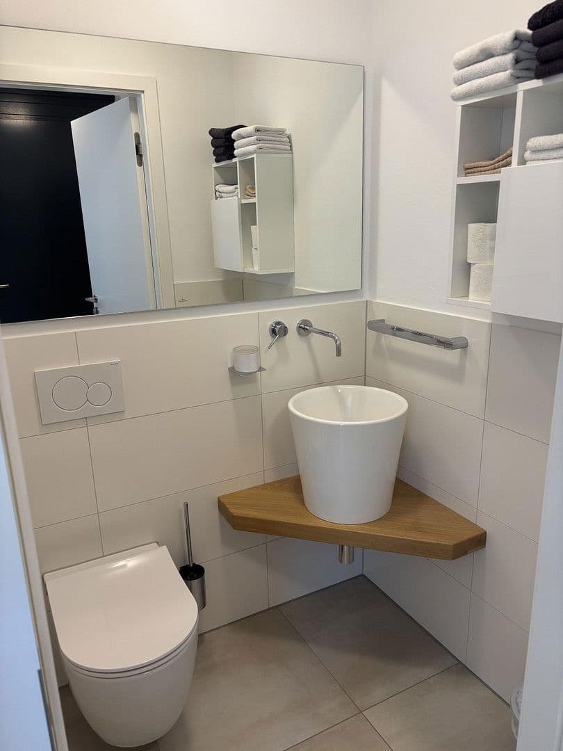 Prodej domu 187 m², pozemek 351 m², Kirchheim unter Teck, Bádensko-Württembersko Prodej domu 187 m², pozemek 351 m², Kirchheim unter Teck, Bádensko-Württembersko