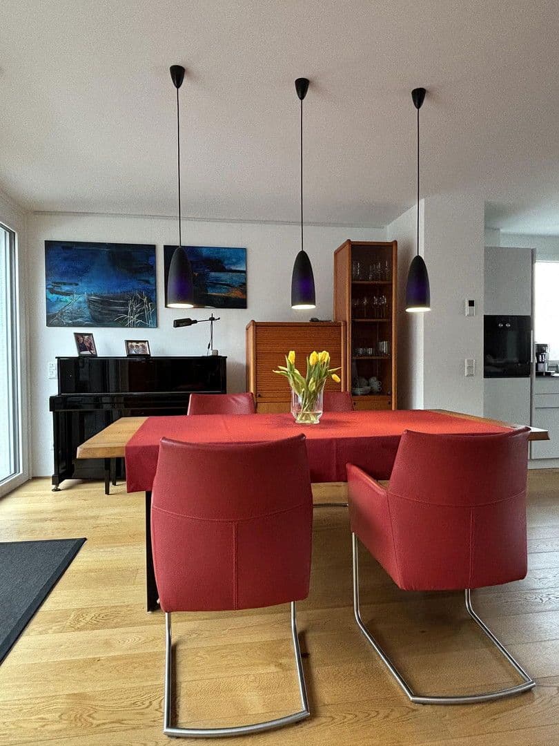 Prodej domu 187 m², pozemek 351 m², Kirchheim unter Teck, Bádensko-Württembersko Prodej domu 187 m², pozemek 351 m², Kirchheim unter Teck, Bádensko-Württembersko