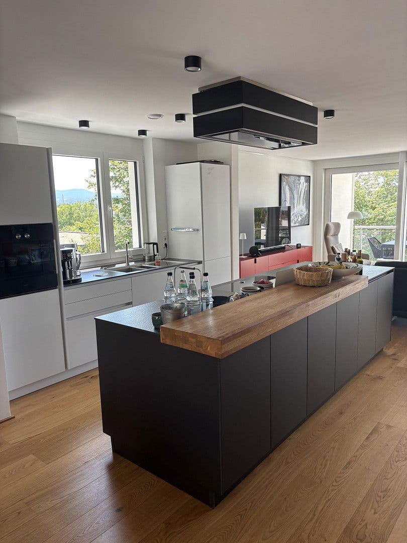 Prodej domu 187 m², pozemek 351 m², Kirchheim unter Teck, Bádensko-Württembersko Prodej domu 187 m², pozemek 351 m², Kirchheim unter Teck, Bádensko-Württembersko