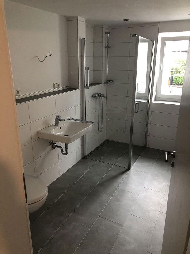 Pronájem bytu 4+1 110 m², Forsthausstrasse 5, Marburg, Hessen Pronájem bytu 4+1 110 m², Forsthausstrasse 5, Marburg, Hessen