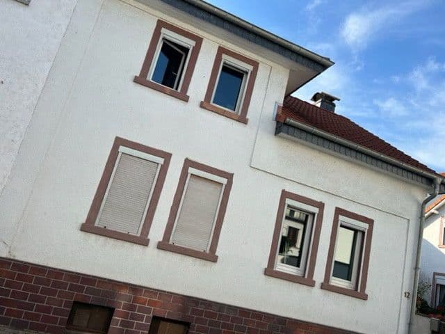 Prodej domu 120 m², pozemek 168 m², Max-Planck-Straße 12, Obertshausen, Hessen Prodej domu 120 m², pozemek 168 m², Max-Planck-Straße 12, Obertshausen, Hessen