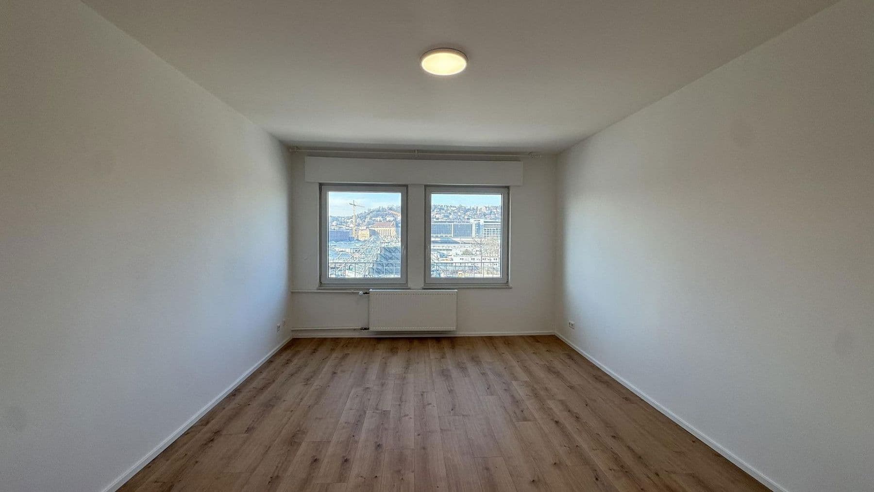 Pronájem bytu 6+1 138 m², Willy-Brandt-Straße 28, Stuttgart, Bádensko-Württembersko Pronájem bytu 6+1 138 m², Willy-Brandt-Straße 28, Stuttgart, Bádensko-Württembersko