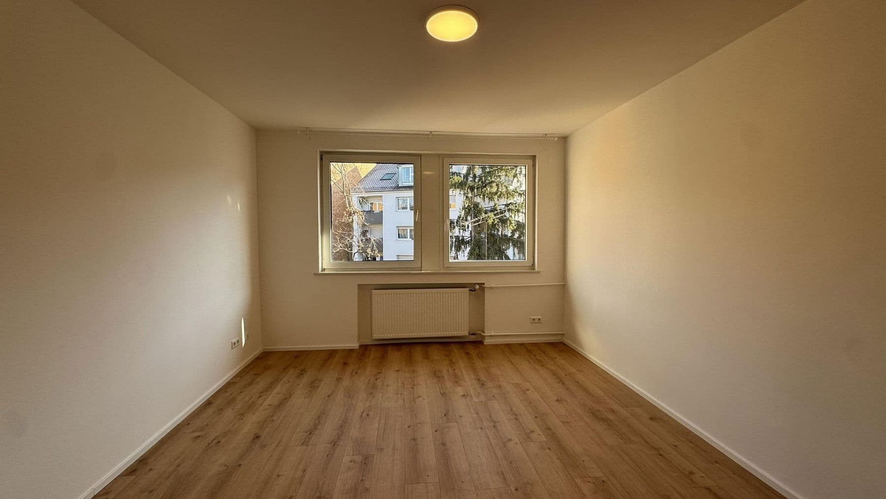 Pronájem bytu 6+1 138 m², Willy-Brandt-Straße 28, Stuttgart, Bádensko-Württembersko Pronájem bytu 6+1 138 m², Willy-Brandt-Straße 28, Stuttgart, Bádensko-Württembersko