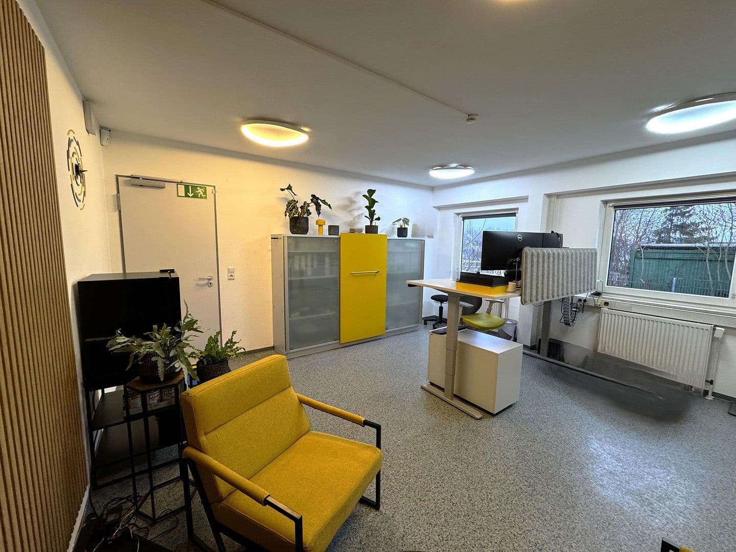 Pronájem kanceláře 215 m², Eisingen, Bavorsko Pronájem kanceláře 215 m², Eisingen, Bavorsko