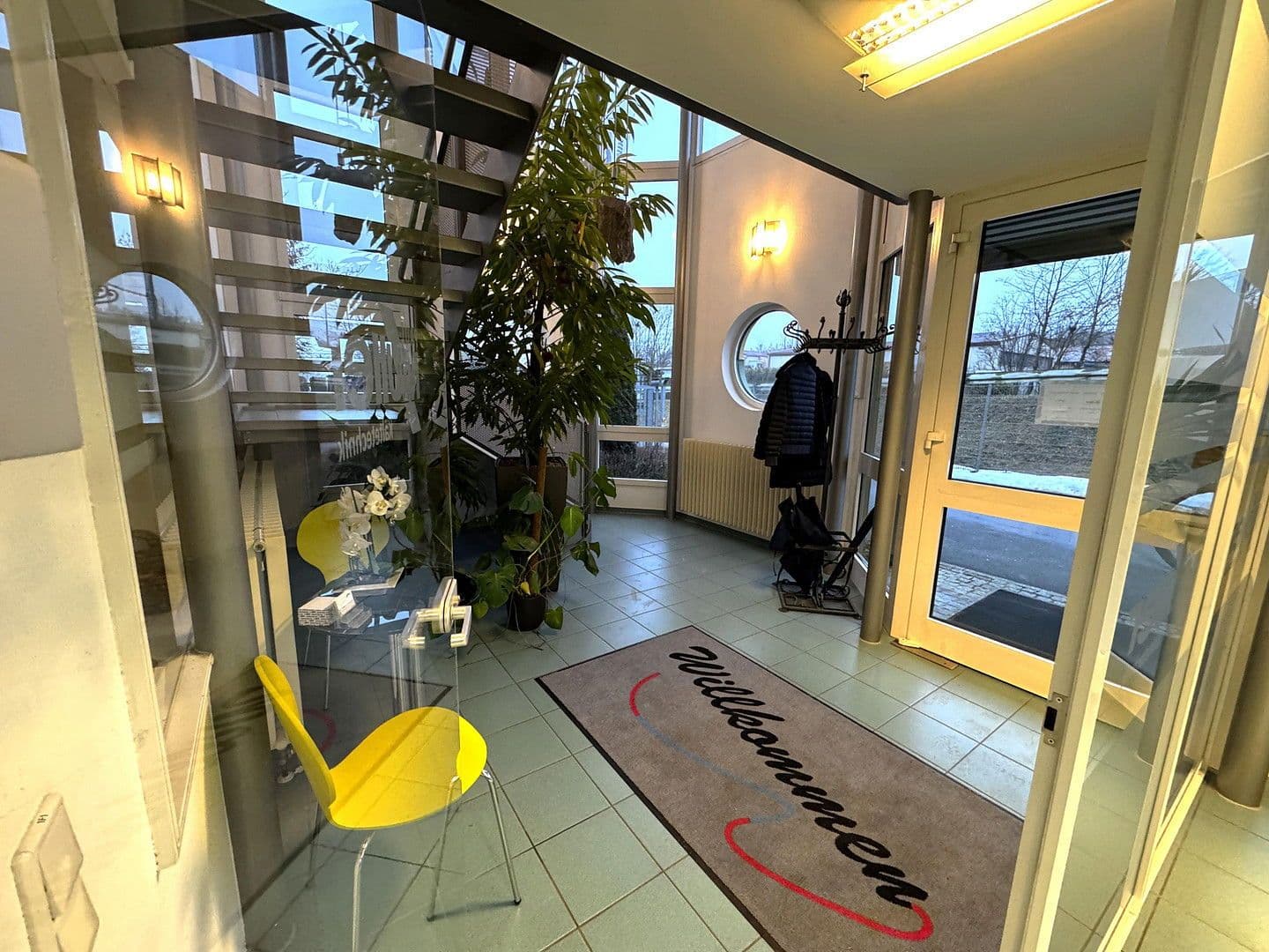 Pronájem kanceláře 215 m², Eisingen, Bavorsko Pronájem kanceláře 215 m², Eisingen, Bavorsko