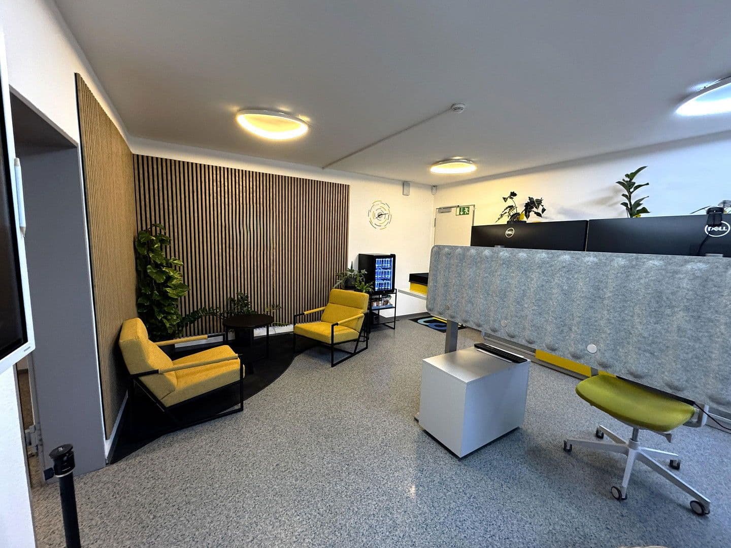 Pronájem kanceláře 215 m², Eisingen, Bavorsko Pronájem kanceláře 215 m², Eisingen, Bavorsko