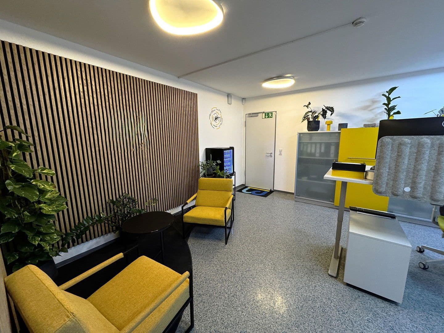 Pronájem kanceláře 215 m², Eisingen, Bavorsko Pronájem kanceláře 215 m², Eisingen, Bavorsko