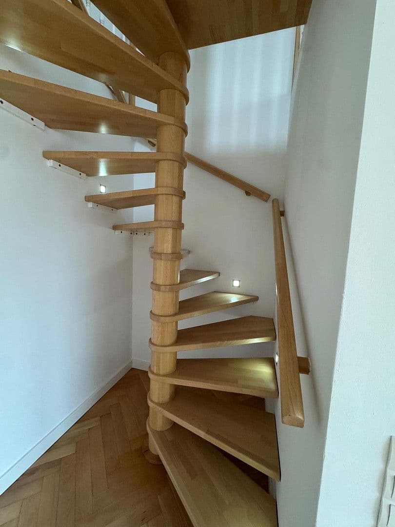 Pronájem bytu 3+1 85 m², Fuhlsbütteler Damm 75, Hamburg, Hamburg Pronájem bytu 3+1 85 m², Fuhlsbütteler Damm 75, Hamburg, Hamburg