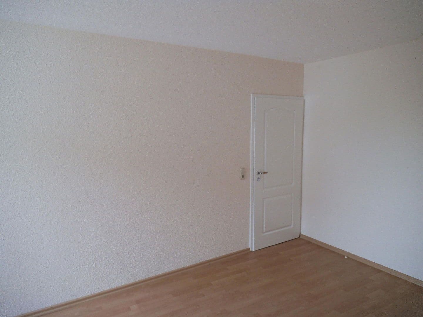 Pronájem bytu 2+1 46 m², Sadowastr. 2, Lübeck, Šlesvicko-Holštýnsko Pronájem bytu 2+1 46 m², Sadowastr. 2, Lübeck, Šlesvicko-Holštýnsko