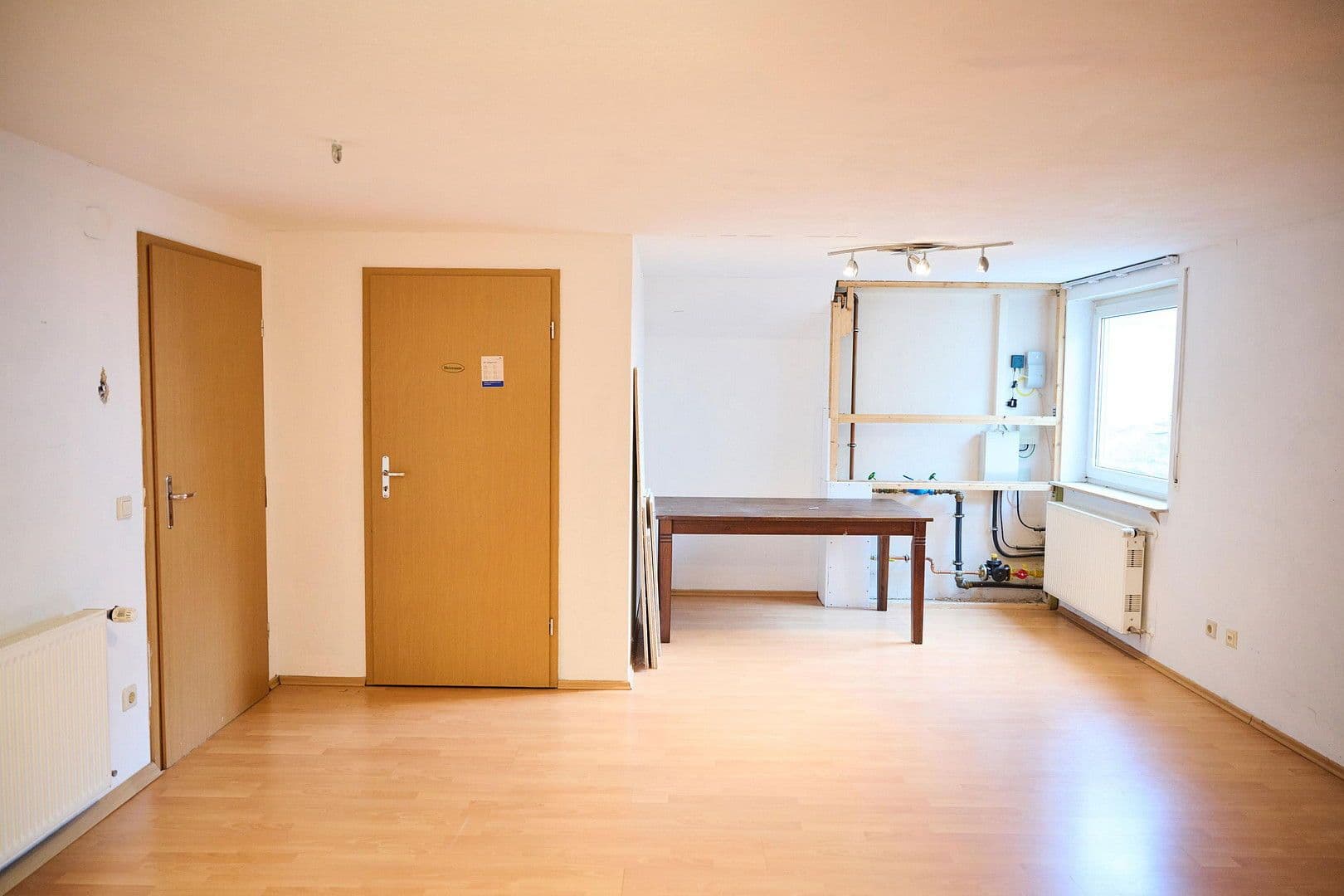 Prodej domu 112 m², pozemek 249 m², Sprendlingen, Porýní-Falc Prodej domu 112 m², pozemek 249 m², Sprendlingen, Porýní-Falc