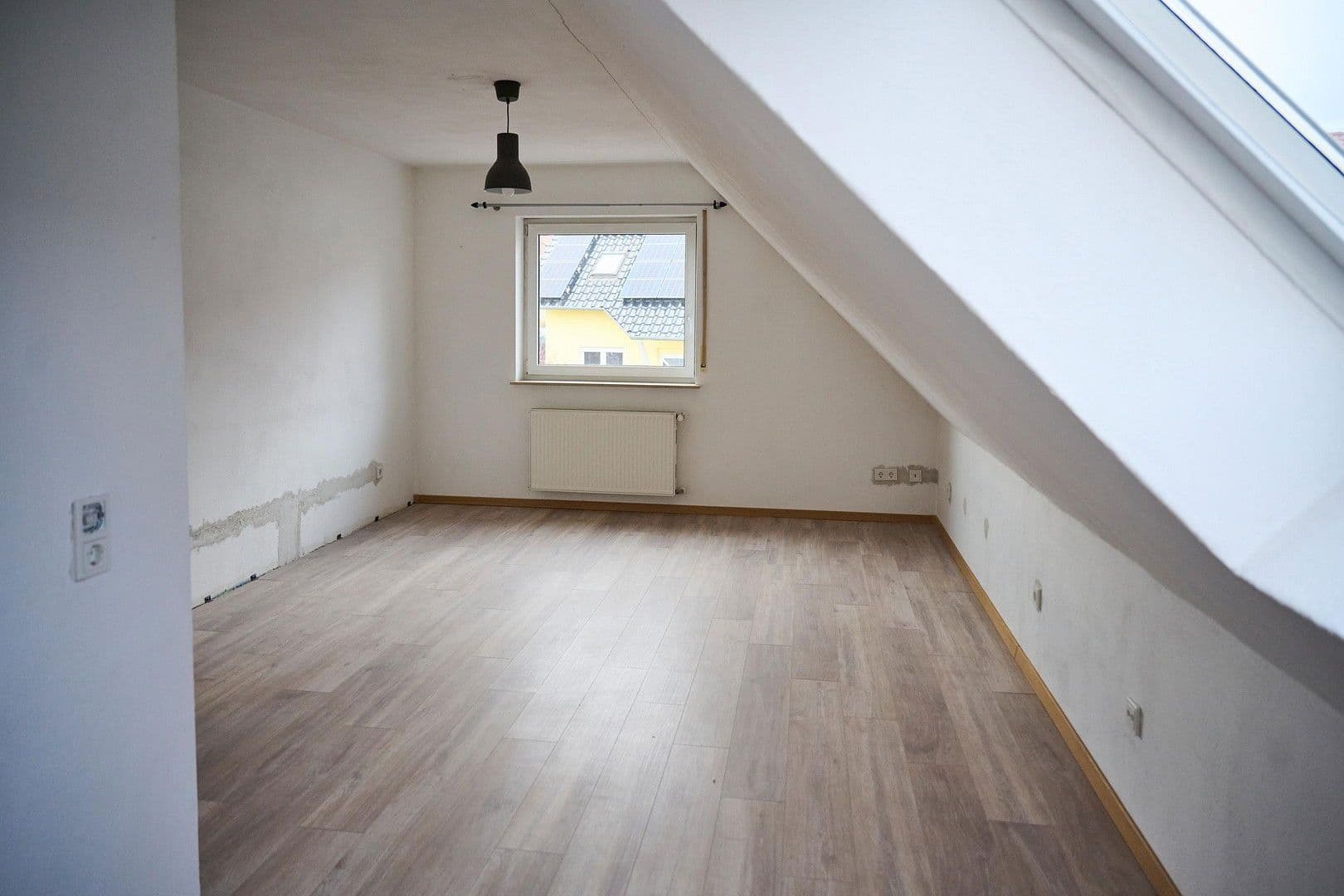 Prodej domu 112 m², pozemek 249 m², Sprendlingen, Porýní-Falc Prodej domu 112 m², pozemek 249 m², Sprendlingen, Porýní-Falc