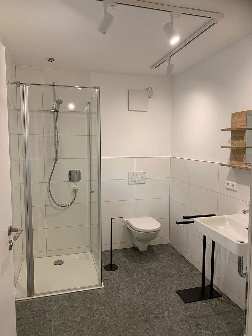 Pronájem bytu 3+1 85 m², Bismarckstraße 8, Nürtingen, Bádensko-Württembersko Pronájem bytu 3+1 85 m², Bismarckstraße 8, Nürtingen, Bádensko-Württembersko