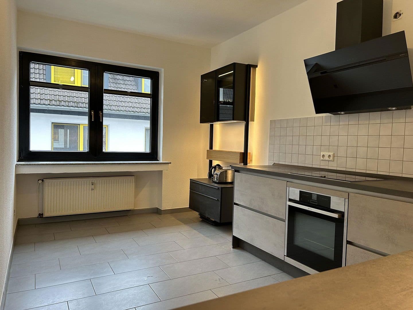 Prodej bytu 2+1 65 m², Wilhelmstr. 11 - 13, Köln, Severní Porýní-Vestfálsko Prodej bytu 2+1 65 m², Wilhelmstr. 11 - 13, Köln, Severní Porýní-Vestfálsko