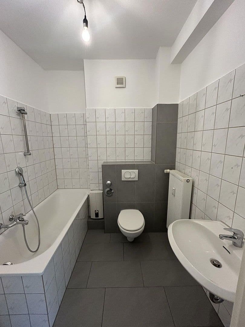 Prodej bytu 2+1 65 m², Wilhelmstr. 11 - 13, Köln, Severní Porýní-Vestfálsko Prodej bytu 2+1 65 m², Wilhelmstr. 11 - 13, Köln, Severní Porýní-Vestfálsko