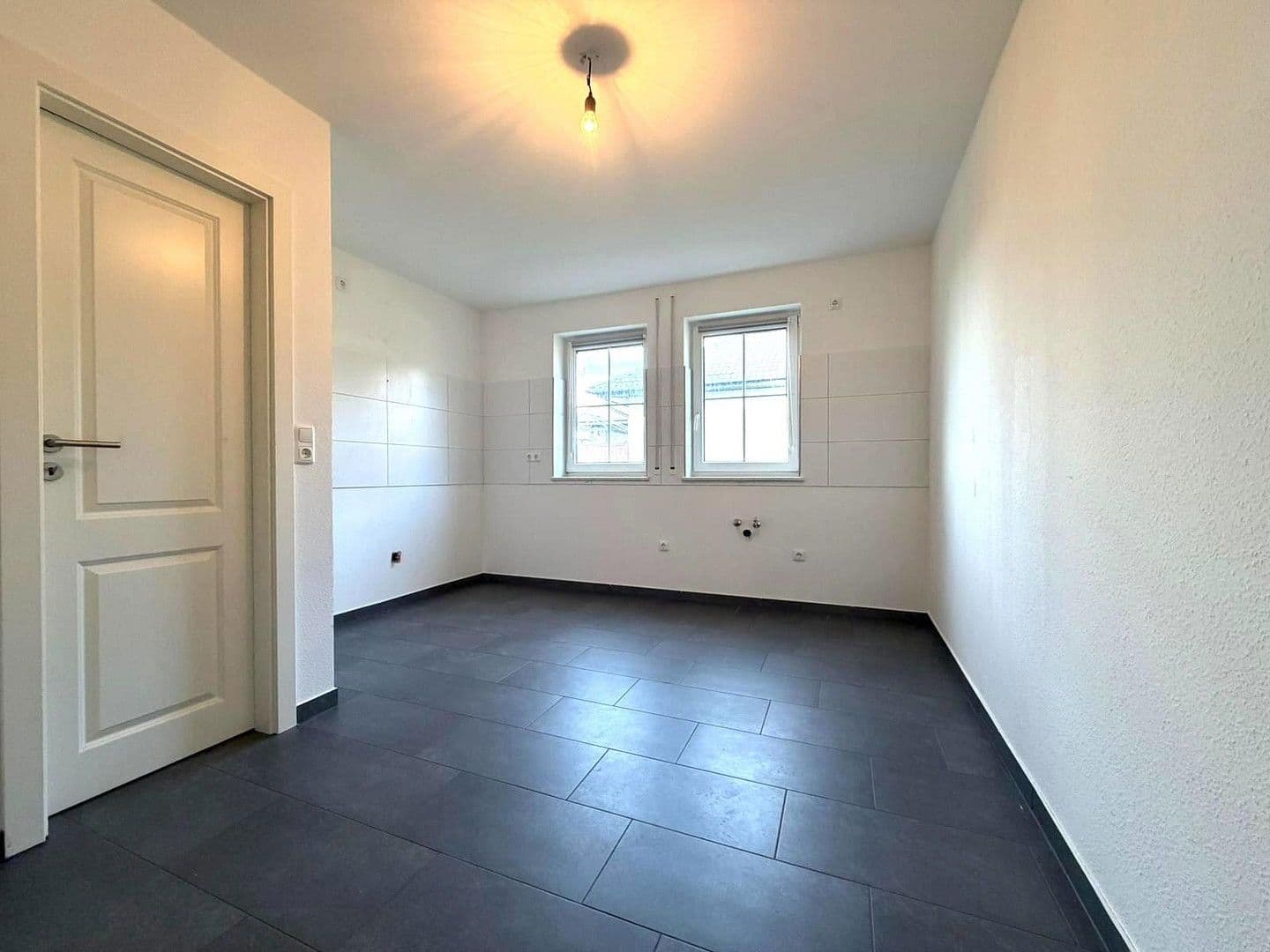 Pronájem bytu 4+1 110 m², Udenborner Str. 4, Wabern, Hessen Pronájem bytu 4+1 110 m², Udenborner Str. 4, Wabern, Hessen