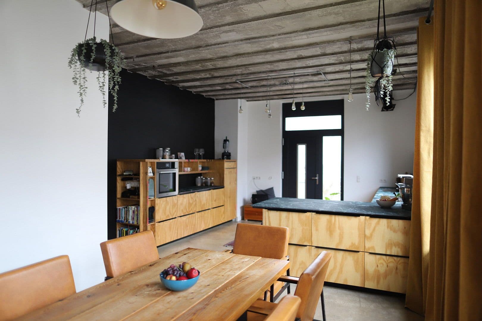 Prodej domu 189 m², pozemek 519 m², Wegelnburgstraße 54, Ludwigshafen, Porýní-Falc Prodej domu 189 m², pozemek 519 m², Wegelnburgstraße 54, Ludwigshafen, Porýní-Falc