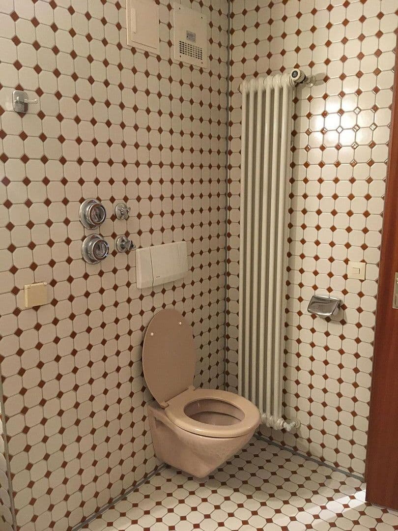 Prodej bytu 2+1 87 m², Mörikestraße 7–11, Tübingen, Bádensko-Württembersko Prodej bytu 2+1 87 m², Mörikestraße 7–11, Tübingen, Bádensko-Württembersko