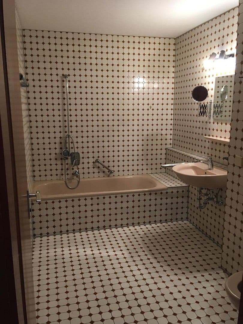 Prodej bytu 2+1 87 m², Mörikestraße 7–11, Tübingen, Bádensko-Württembersko Prodej bytu 2+1 87 m², Mörikestraße 7–11, Tübingen, Bádensko-Württembersko