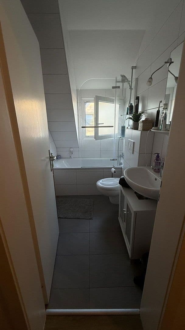 Pronájem bytu 2+kk 70 m², Köln, Severní Porýní-Vestfálsko Pronájem bytu 2+kk 70 m², Köln, Severní Porýní-Vestfálsko